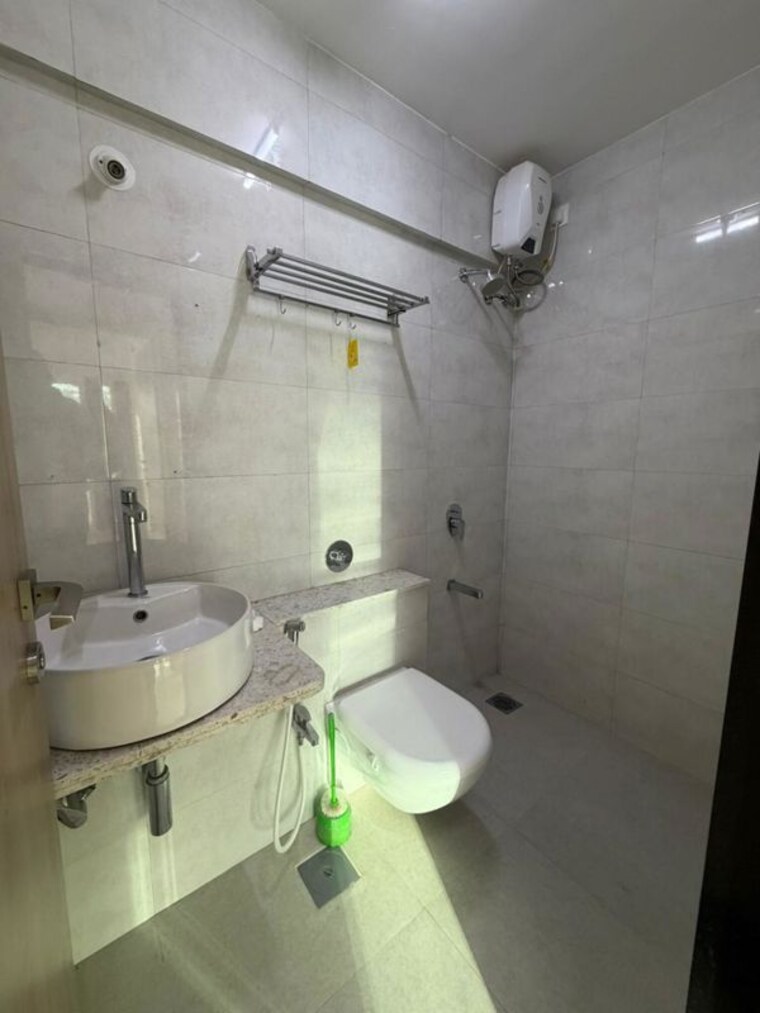 Bathroom, sugee-atharva 2 Bedroom 558 Sq.Ft. Apartment In Prabhadevi Mumbai 10726217