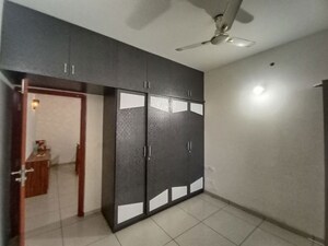 Room in 3 BHK Apartment at Prestige Royale Gardens, Doddaballapur Road – for Rent