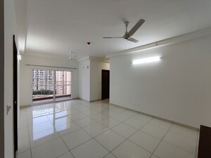 Room in 2 BHK Apartment at Prestige Finsbury Park Regent, Bagaluru – for Rent