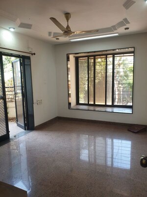 Room in 3 BHK Apartment at Aster Tower, Goregaon East – for Sale