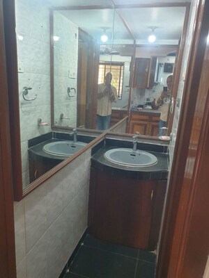 Bathroom in 3 BHK Apartment at Aster Tower, Goregaon East – for Sale