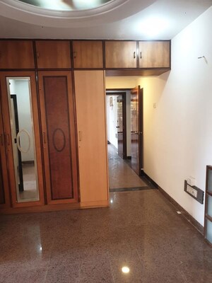 Room in 3 BHK Apartment at Aster Tower, Goregaon East – for Sale