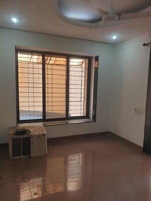 Room in 3 BHK Apartment at Aster Tower, Goregaon East – for Sale