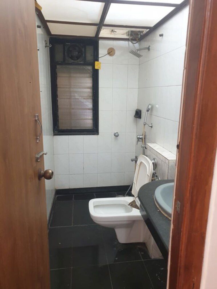 Bathroom, aster-tower 3 Bedroom 1563 Sq.Ft. Apartment In Goregaon East Mumbai 10726232