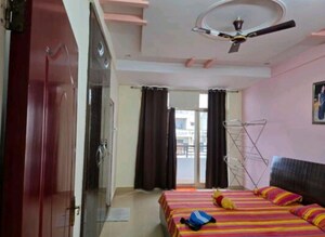 Room in 3 BHK Apartment at Hazratganj – for Sale
