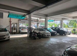 Parking in 3 BHK Apartment at Hazratganj – for Sale
