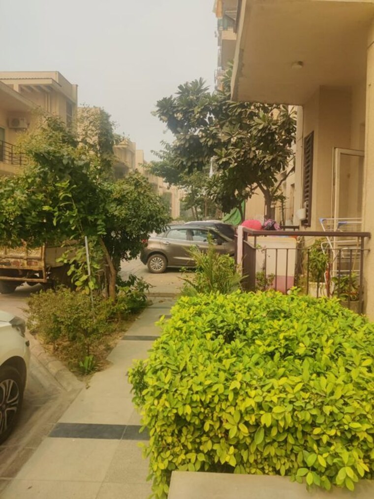 Garden, bptp-parkland-pride 3 Bedroom 190 Sq.Yd. Apartment In Sector 77 Faridabad 10726258
