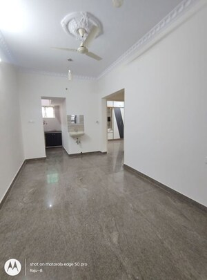 Room in 2 BHK Builder Floor at Hsr Layout Sector 3 – for Rent