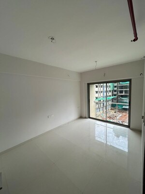 Room in 2 BHK Apartment at Avant Heritage, Jogeshwari East – for Rent
