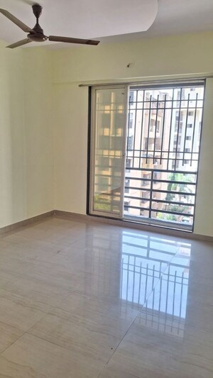 Room in 2 BHK Apartment at Satyam Majestic, Ulwe – for Rent