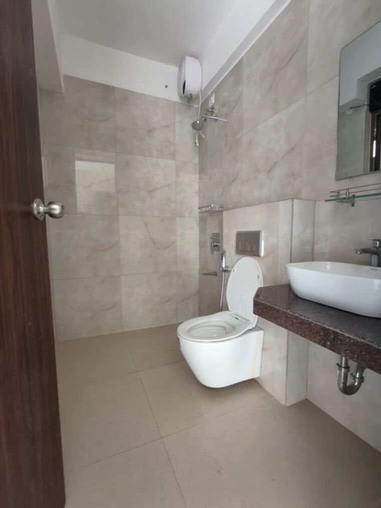 Bathroom, raymond-ten-x-habitat 2 Bedroom 670 Sq.Ft. Apartment In Pokhran Road No Two Thane 10726279