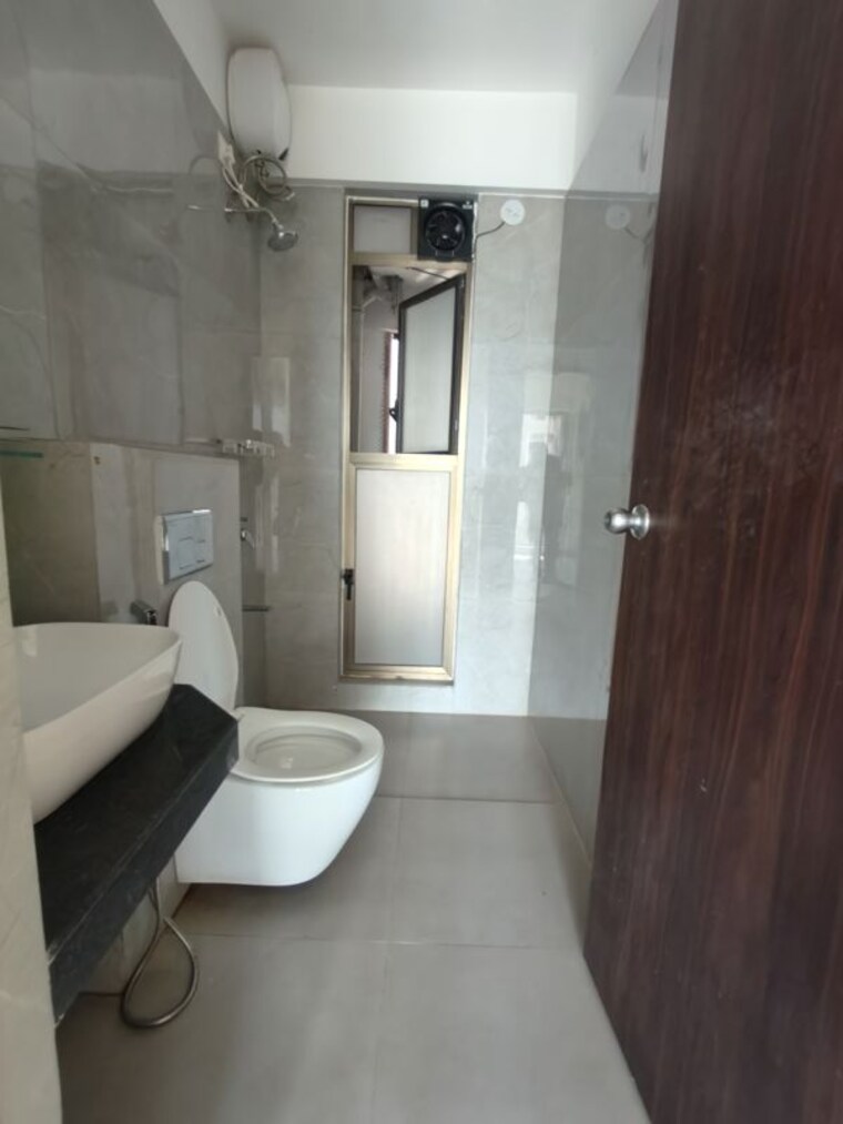 Bathroom, raymond-ten-x-habitat 2 Bedroom 670 Sq.Ft. Apartment In Pokhran Road No Two Thane 10726279