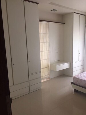 Bedroom in 2 BHK Apartment at Emerald Apartment Andheri, Andheri East – for Rent