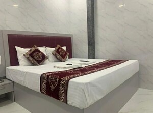 Bedroom in 3 BHK Apartment at Neha Heena Gaurav Jewels, Goregaon East – for Rent