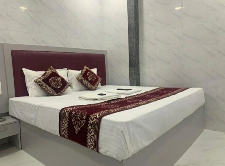 Bedroom, neha-heena-gaurav-jewels 3 Bedroom 1000 Sq.Ft. Apartment In Goregaon East Mumbai 10726299