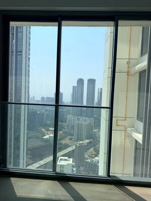 Room in 3 BHK Apartment at Rustomjee Crown, Prabhadevi – for Rent