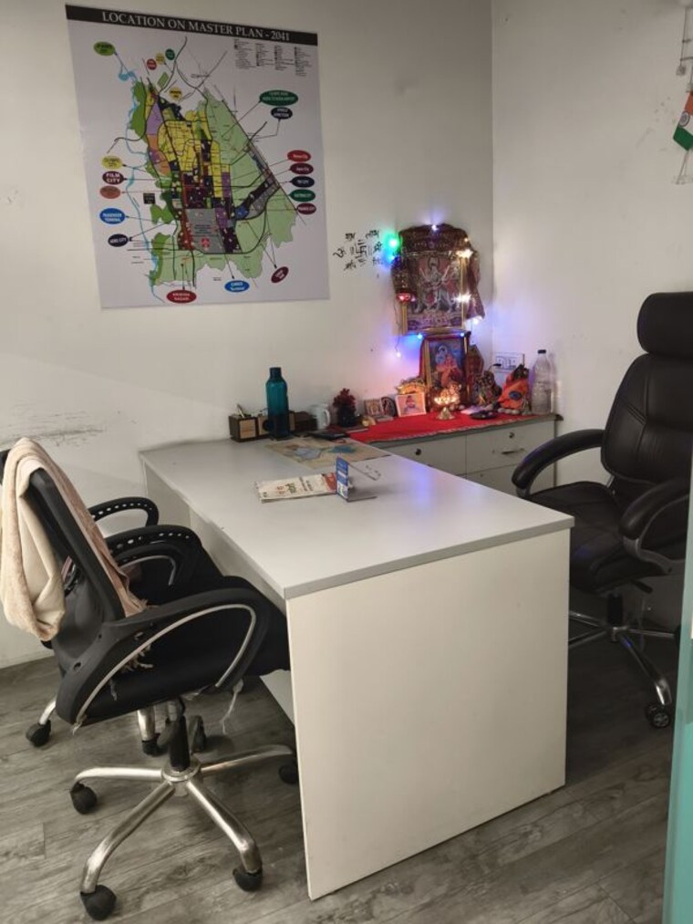 Team Area, sector 3 Commercial Office Space 700 Sq.Ft. In Sector 3 Noida 10726333