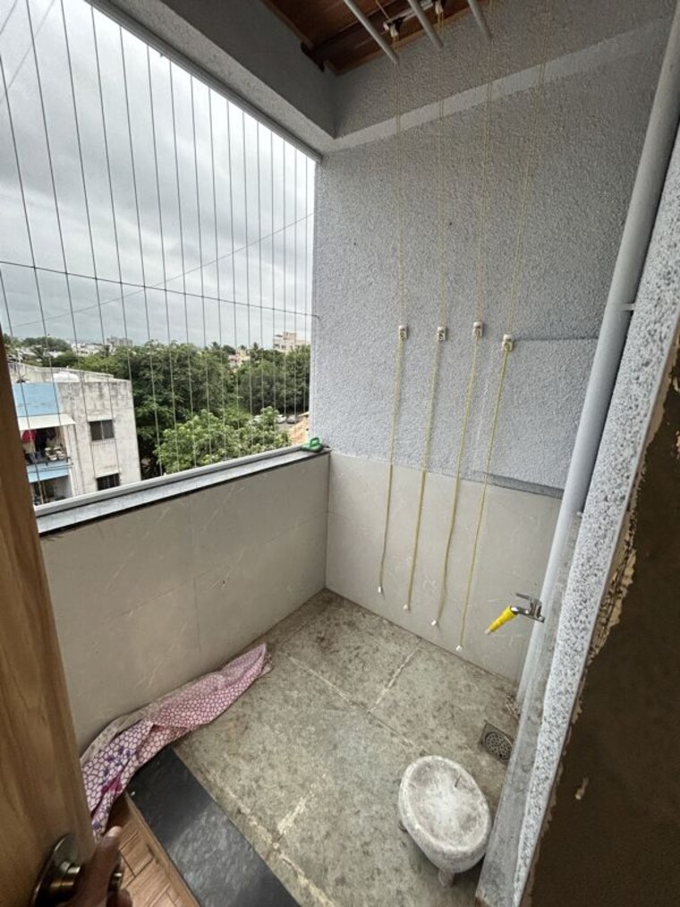 Balcony, civ housing society 3 Bedroom 1750 Sq.Ft. Apartment In Civ Housing Society Ahmednagar 10726357
