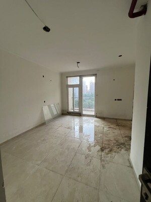 Room in 2 BHK Apartment at Omaxe City, Omaxe City – for Sale