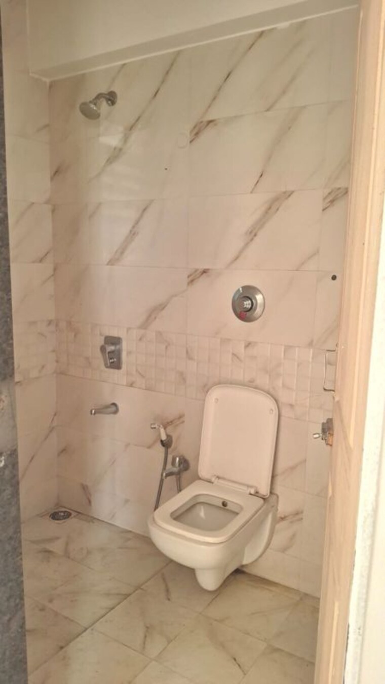 Bathroom, kaamdhenu-sai-pushpam 2 Bedroom 1000 Sq.Ft. Apartment In Ulwe Navi Mumbai 10726387