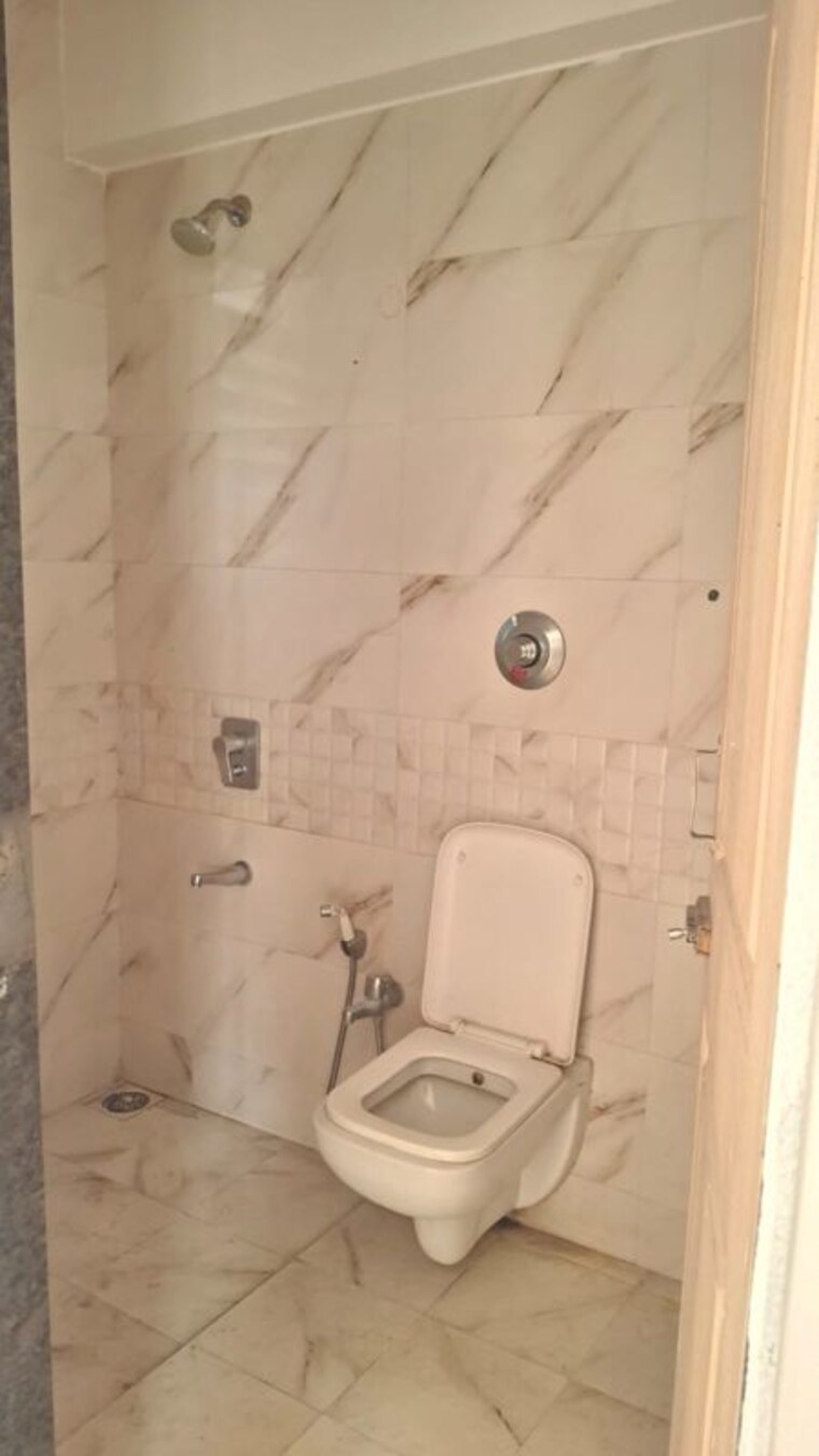 Bathroom, kaamdhenu-sai-pushpam 2 Bedroom 1000 Sq.Ft. Apartment In Ulwe Navi Mumbai 10726387