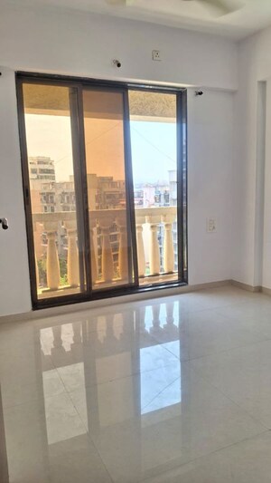 Room in 2 BHK Apartment at Kaamdhenu Sai Pushpam, Ulwe – for Rent