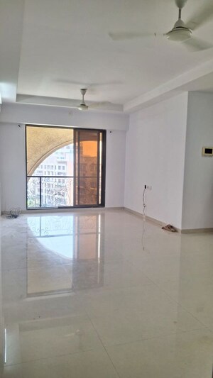 Room in 2 BHK Apartment at Kaamdhenu Sai Pushpam, Ulwe – for Rent