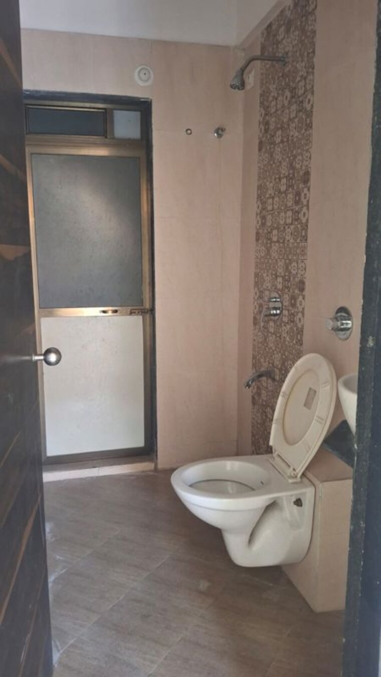 Bathroom, kaamdhenu-sai-pushpam 2 Bedroom 1000 Sq.Ft. Apartment In Ulwe Navi Mumbai 10726387