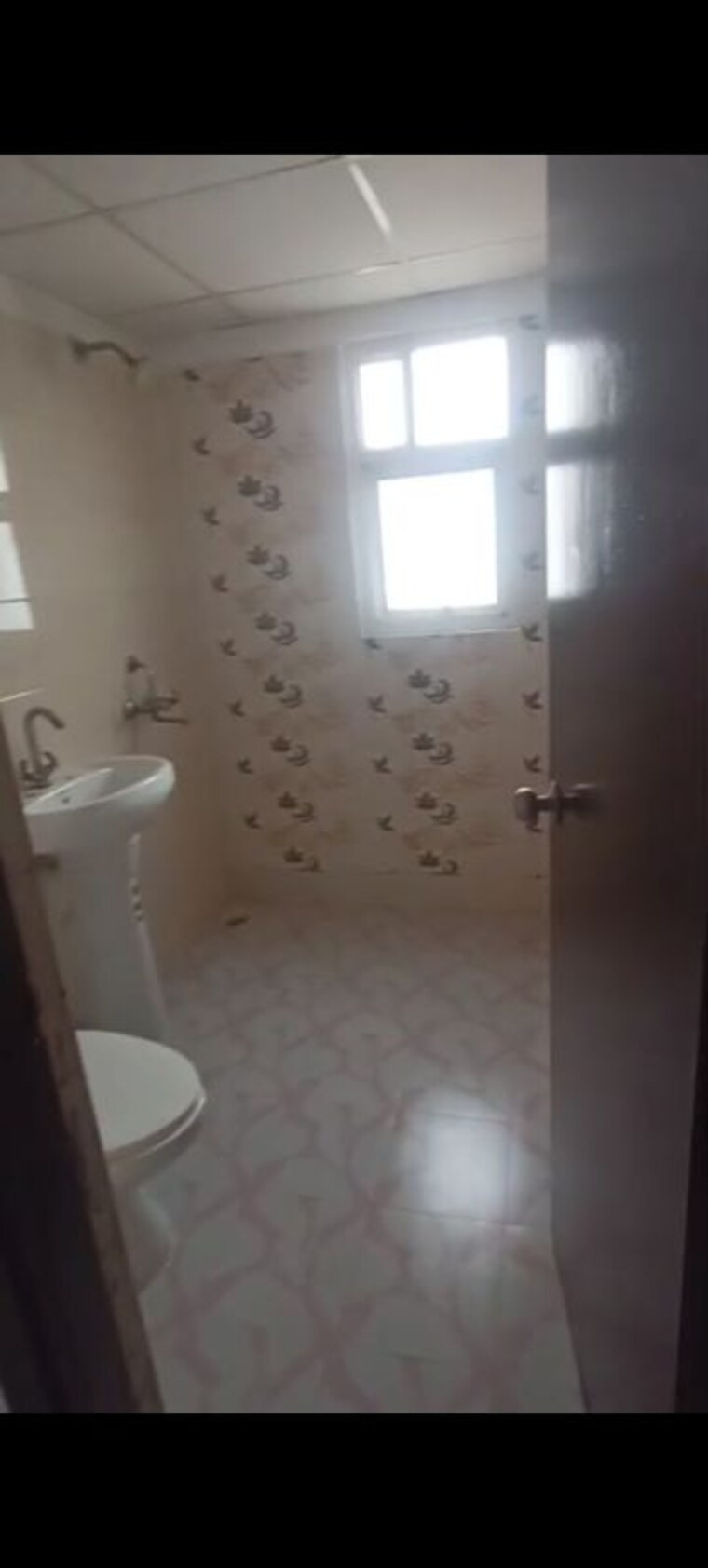 Bathroom, eureka-diya-green-city 2.5 Bedroom 1110 Sq.Ft. Apartment In Raj Nagar Extension Ghaziabad 10726372
