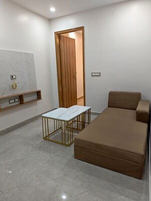 Room in 1 BHK Builder Floor at Sector 14 – for Rent