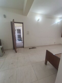 2.5 BHK +Builder Floor For Rent in Sheikh Sarai