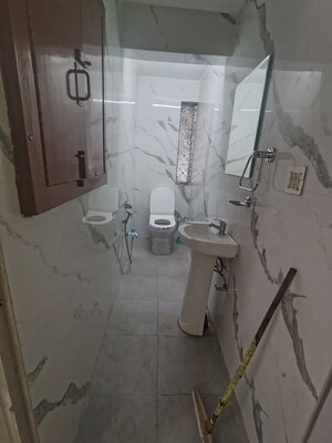 Bathroom in 2.5 BHK Builder Floor at Sheikh Sarai – for Rent