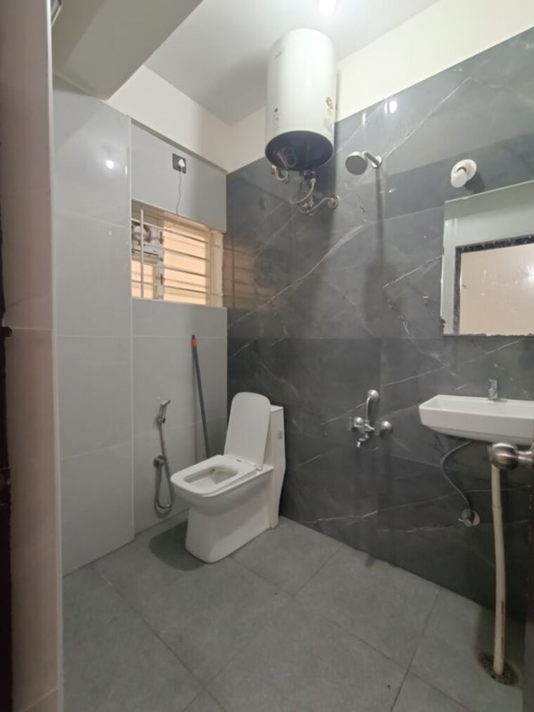 Bathroom, harlur 2 Bedroom 1200 Sq.Ft. Builder Floor In Harlur Bangalore 10726288