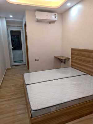Room in 1 BHK Builder Floor at Sector 14 – for Rent