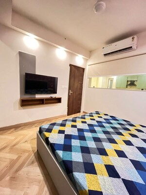 Bedroom in 1 BHK Builder Floor at Sector 38 – for Rent