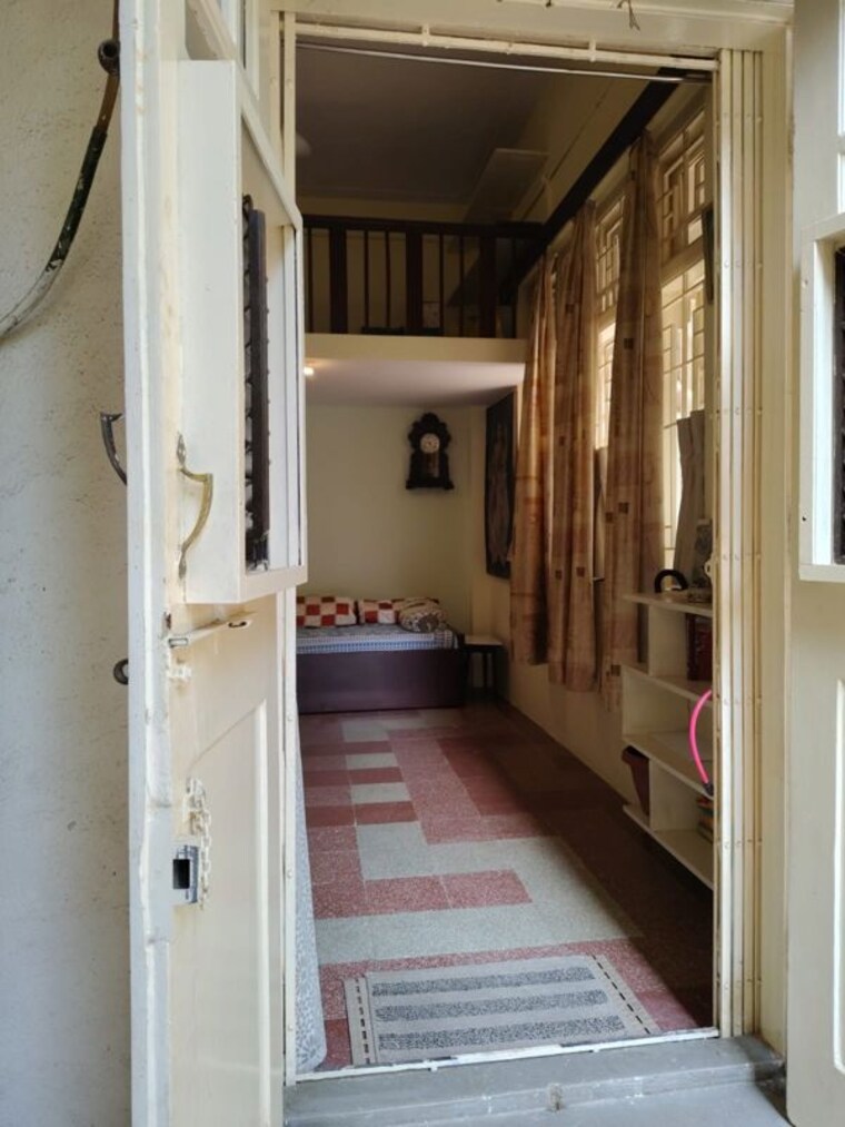 undefined, churchgate 1 RK 300 Sq.Ft. Apartment In Churchgate Mumbai 10726487