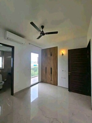 3 BHK Apartment For Rent in DLF Capital Greens Phase I And II, Moti Nagar