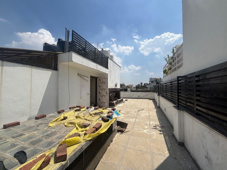 Balcony, greater kailash i 3 Bedroom 208 Sq.Yd. Builder Floor In Greater Kailash I Delhi 10327216