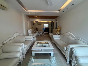 Team Area in 3 BHK Builder Floor at Greater Kailash I – for Sale
