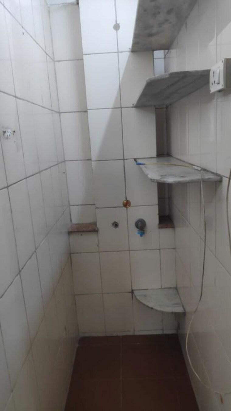 Bathroom, hiranandani-gardens-glen-gate 3 Bedroom 1250 Sq.Ft. Apartment In Powai Mumbai 10726538
