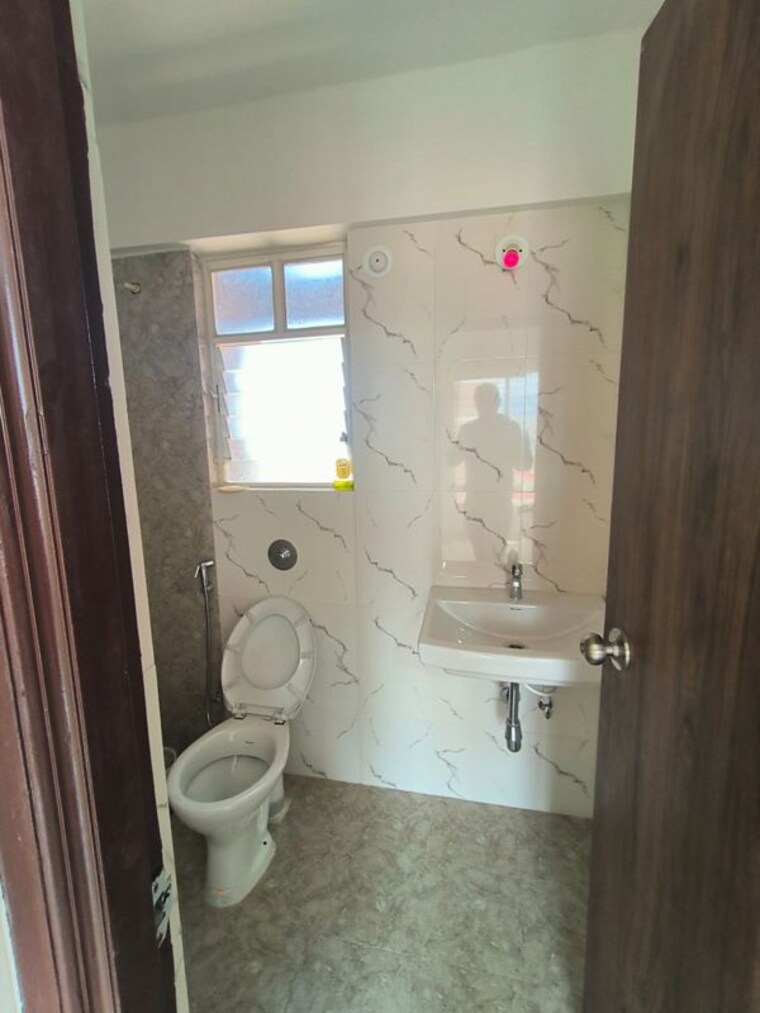 Bathroom, ganga-fernhill 2 Bedroom 632 Sq.Ft. Apartment In Undri Pune 10726564