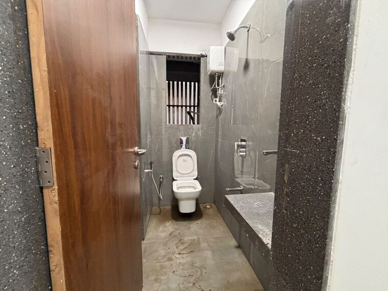 Bathroom, jay prakash nagar 1 Bedroom 375 Sq.Ft. Apartment In Jay Prakash Nagar Mumbai 10726541