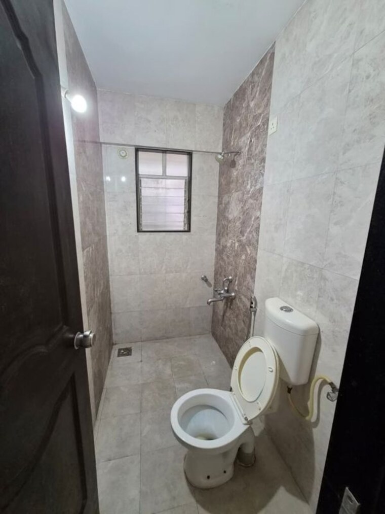 Bathroom, varada-sudatta 2 Bedroom 811 Sq.Ft. Apartment In Baner Pune 10726594