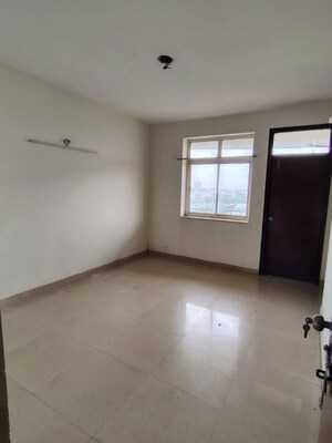 Room in 2 BHK Apartment at Savfab Jasmine Grove, Delhi Meerut Expressway – for Rent