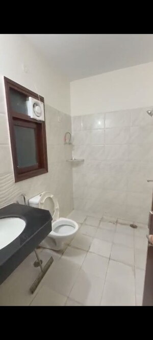 Bathroom in 2.5 BHK Builder Floor at Pinewood Enclave, Wave City – for Rent
