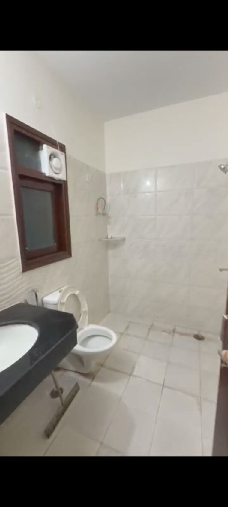 Bathroom, pinewood-enclave 2.5 Bedroom 1250 Sq.Ft. Builder Floor In Wave City Ghaziabad 10726609