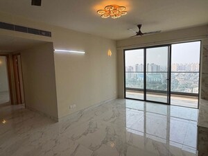 Room in 3.5 BHK Apartment at M3M Latitude, Sector 65 – for Rent