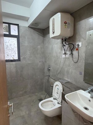 Bathroom in 3.5 BHK Apartment at M3M Latitude, Sector 65 – for Rent