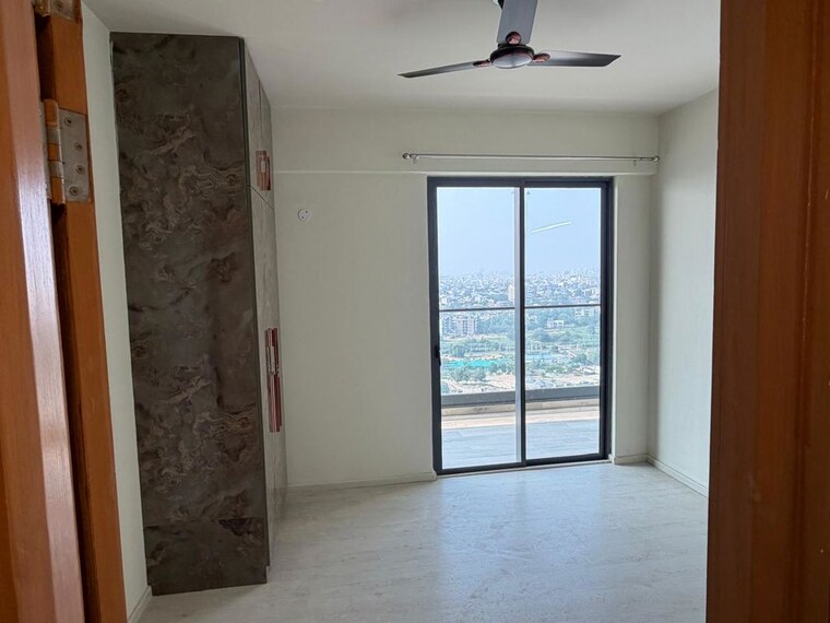 Room, m3m-latitude 3.5 Bedroom 2040 Sq.Ft. Apartment In Sector 65 Gurgaon 10726624