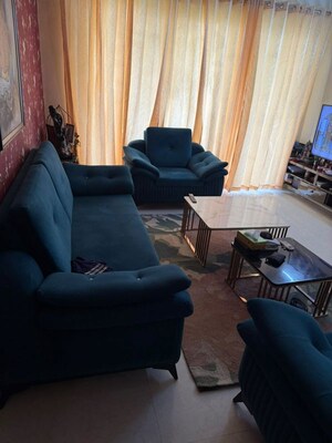 Living Room in 4 BHK Apartment at Millenium Bajrang Society, Sector 43 – for Rent
